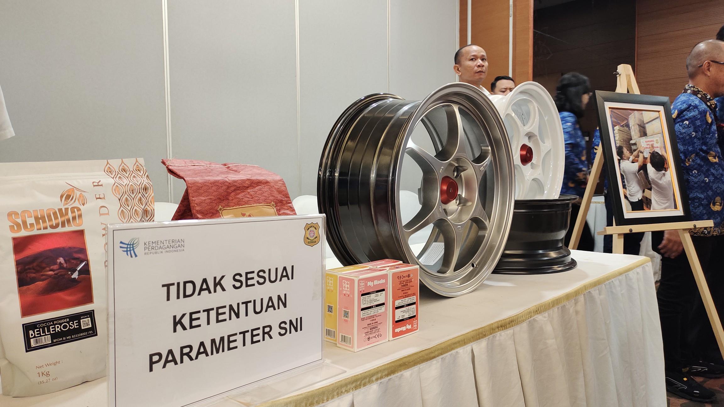 Barang-sitaan-Kemendag.jpg