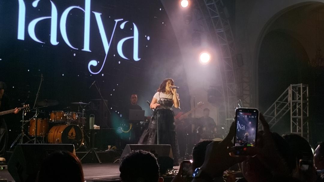Tampil di Soundrenaline, Bernadya Minta Penikmat Musiknya Jangan Galau Terus