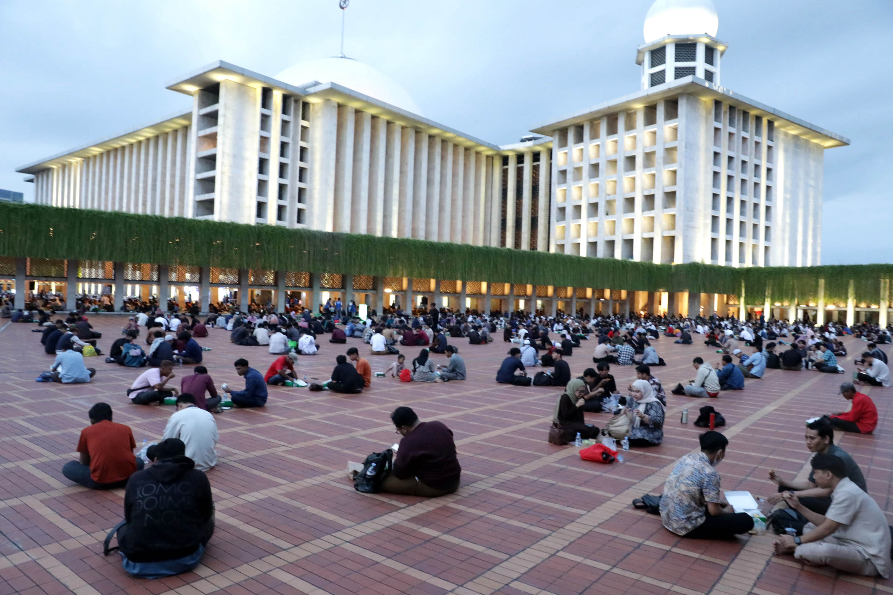 Jadwal Buka Puasa Kota Manado Hari Ini Sabtu, 14 Maret 2026