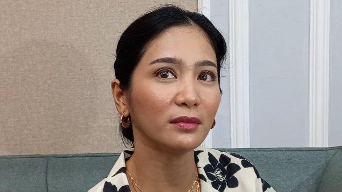 Bunga-Zainal-geram-minta-polisi-segera-umumkan-2-pelaku-penipuan-investasi.jpg
