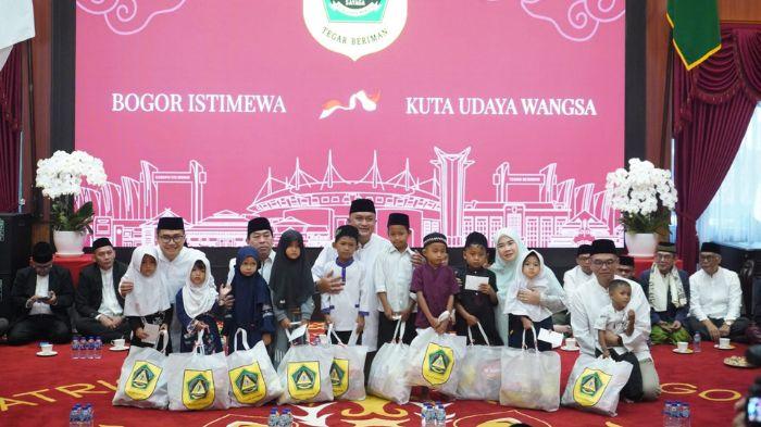 Peringati 1 Muharram 1447 H, Pemkab Bogor Beri Santunan dan Ajak Doa Bersama Anak Yatim