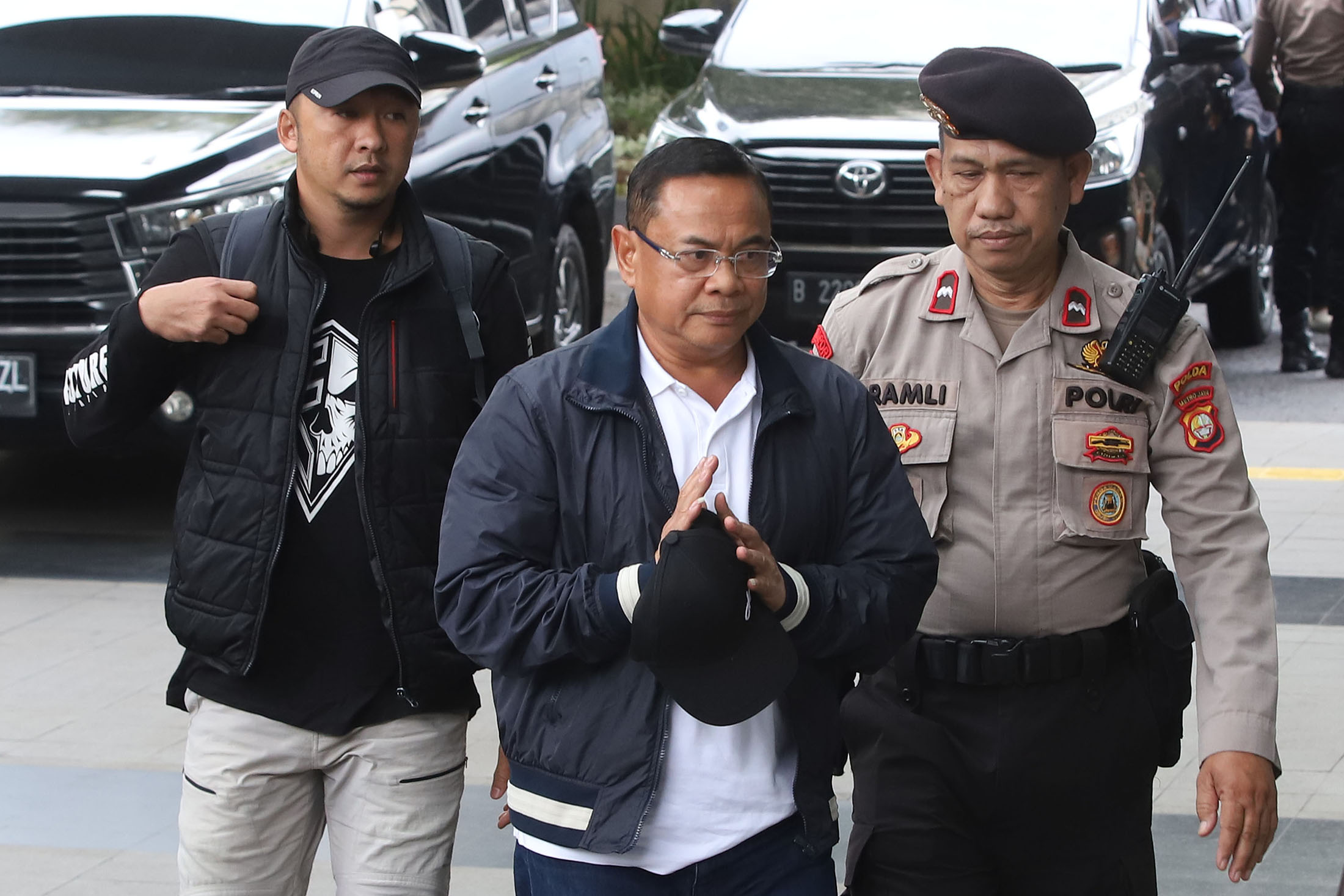 OTT KPK - Bupati Pati Sudewo tiba di gedung Komisi Pemberantasan Korupsi (KPK), Jakarta Selatan, Selasa (20/1/2026). KPK melakukan operasi tangkap tangan (OTT) terhadap Bupati Pati, Sudewo, yang diduga berkaitan dengan praktik korupsi dalam proses pengisian jabatan perangkat desa di Kabupaten Pati, Jawa Tengah.