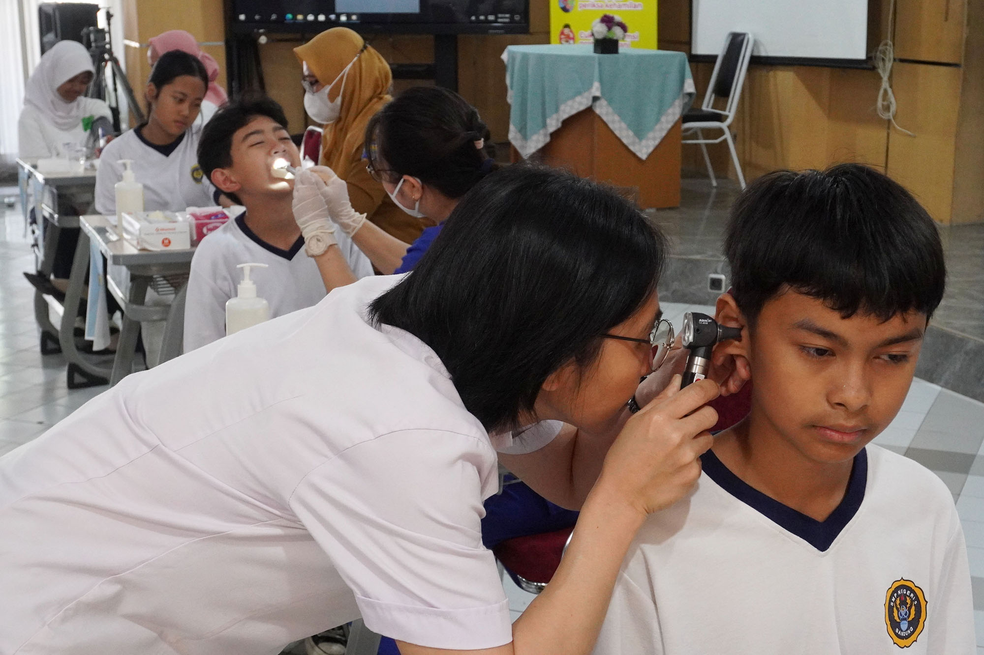 Cek-Kesehatan-Gratis-di-SMPN-5-Bandung_20250805_092543.jpg