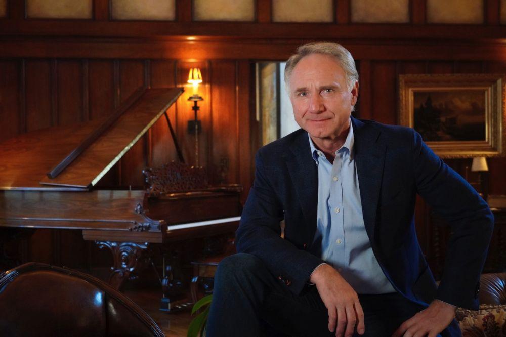 The Secret of Secrets: Dan Brown Kembali dengan Petualangan Terbesar Robert Langdon