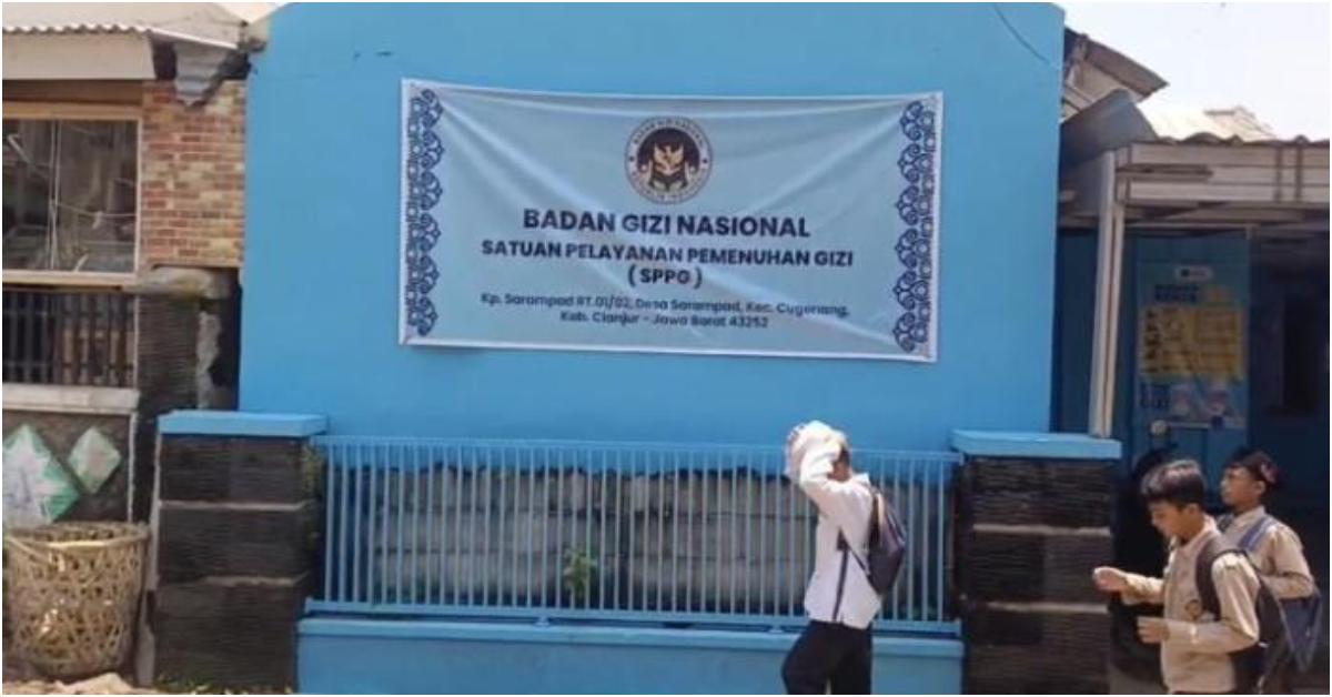 Ilustrasi siswa sekolah dasar yang sedang makan bersama di ruang kelas.