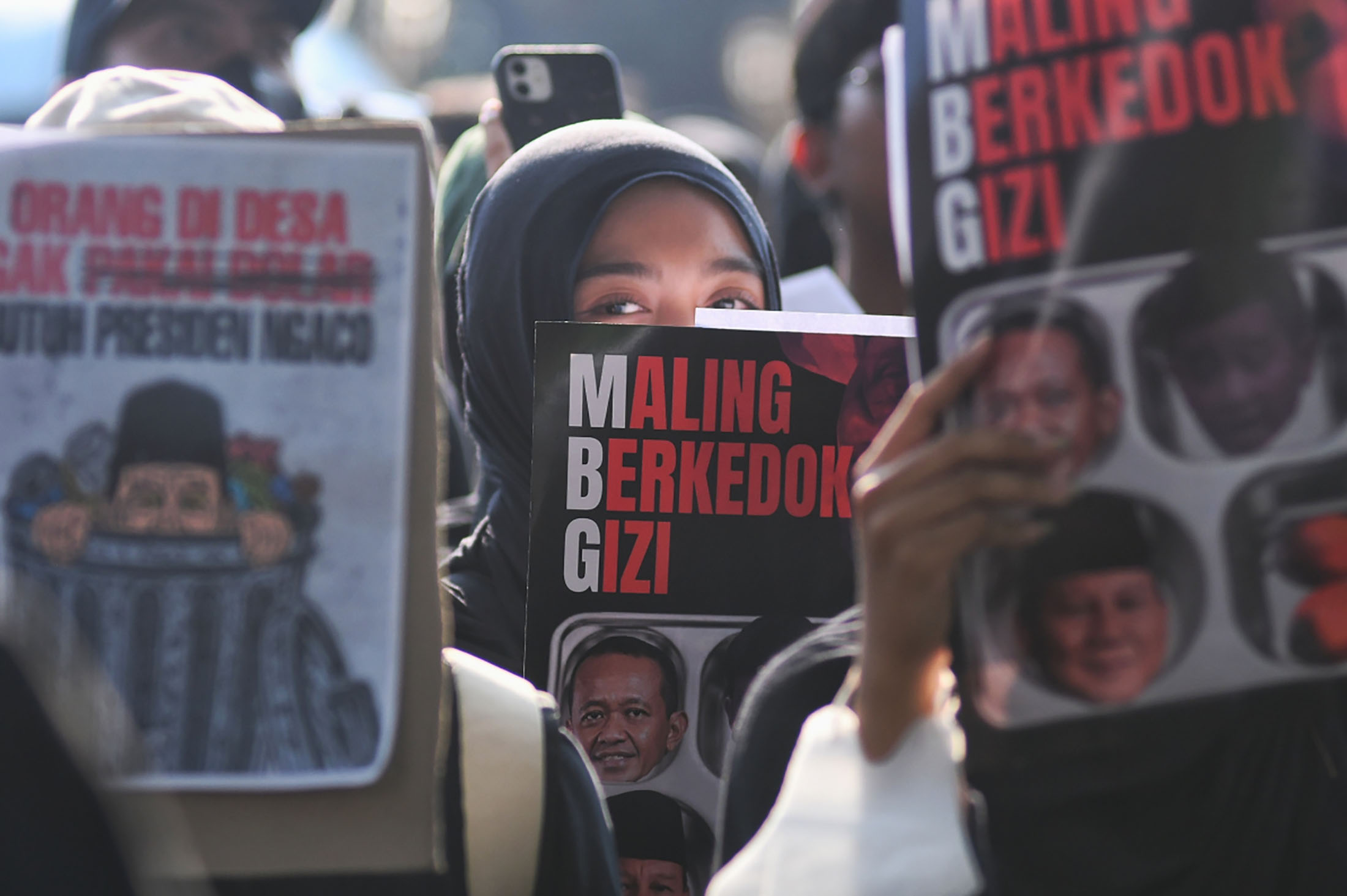 Demo-Mahasiswa-Malang-Tuntut-Perbaikan-Ekonomi_20260615_212146.jpg