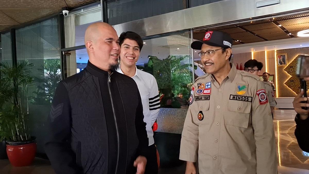 Ahmad Dhani Sambangi Kemensos Antar Undangan Pernikahan El Rumi Untuk Gus Ipul