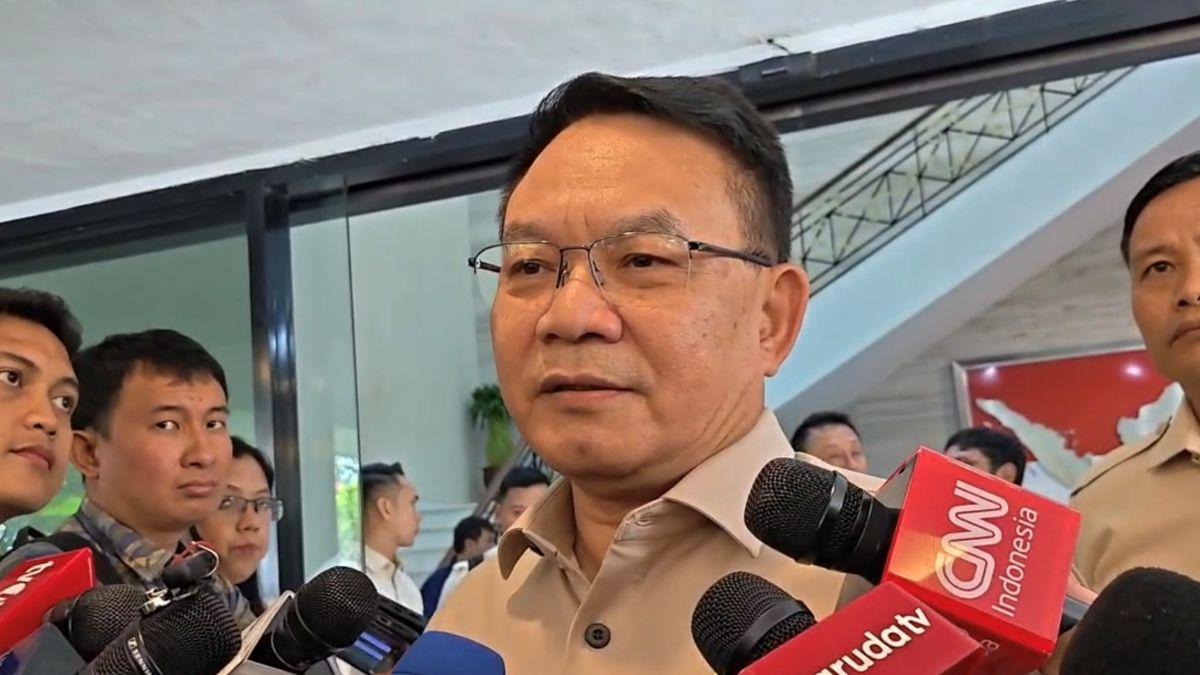Dudung-Abdurachman-TERIMA-PIMPINAN-kpk.jpg