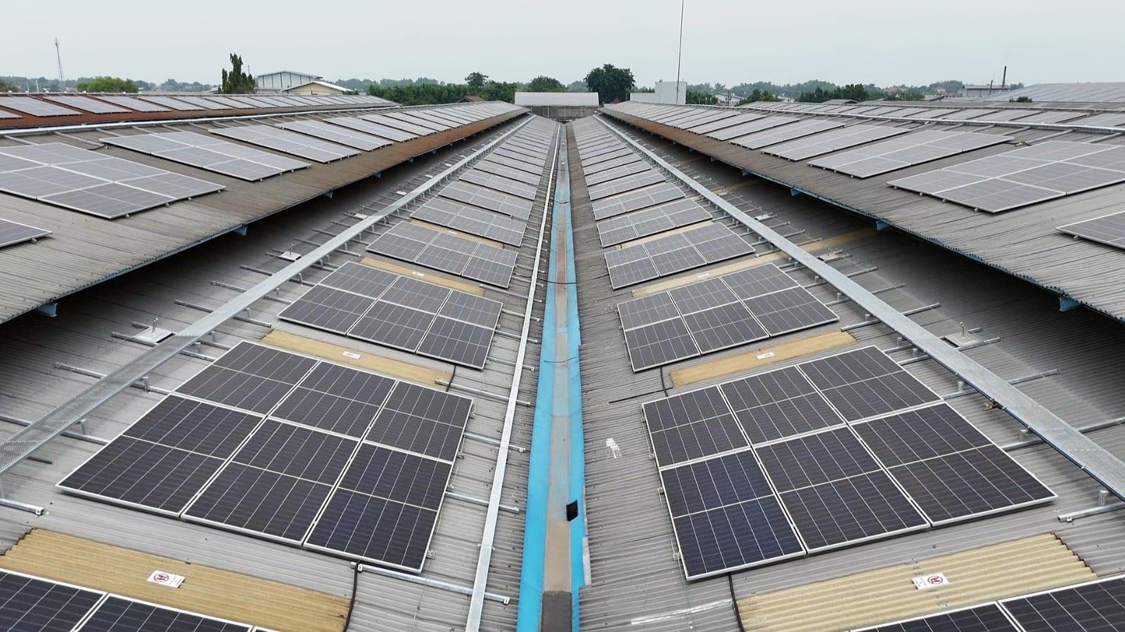 Dorong Pemakaian Energi Bersih, Industri di Gresik Implementasikan Solar Panel