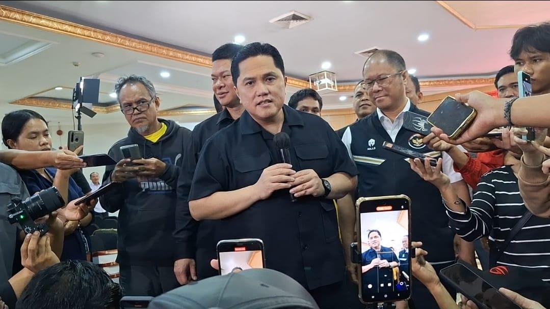 Kelakar Erick Thohir Saat Ditanya Target Sepakbola SEA Games: Tanya PSSI