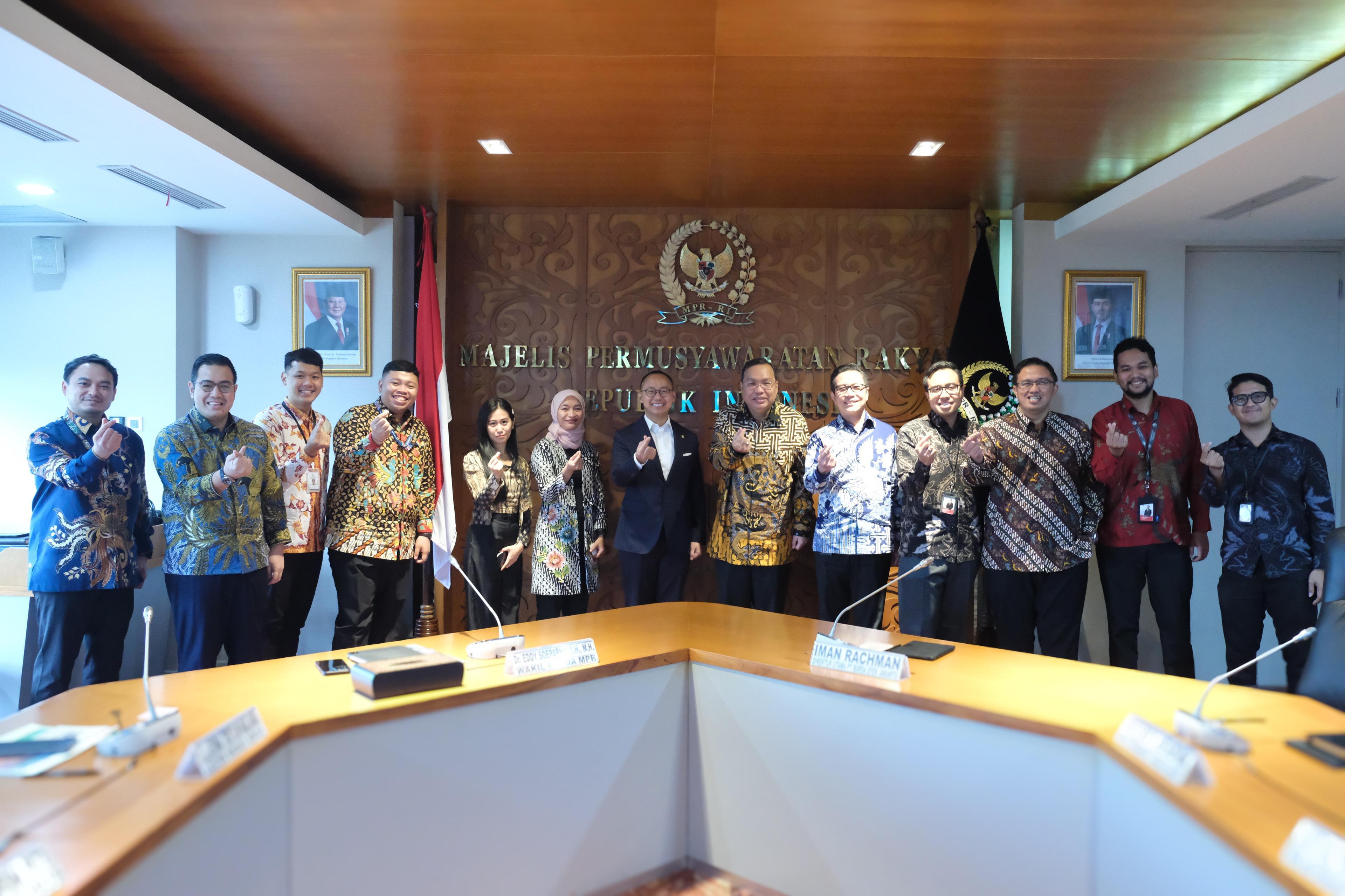 Bertemu Dirut BEI, Eddy Soeparno Bicara Penguatan Regulasi Dukung Perdagangan Karbon  