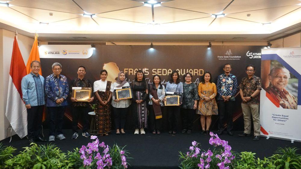 Empiriani Maria Ina Magi dan Dissa Syakina Ahdanisa Raih Frans Seda Award 2025