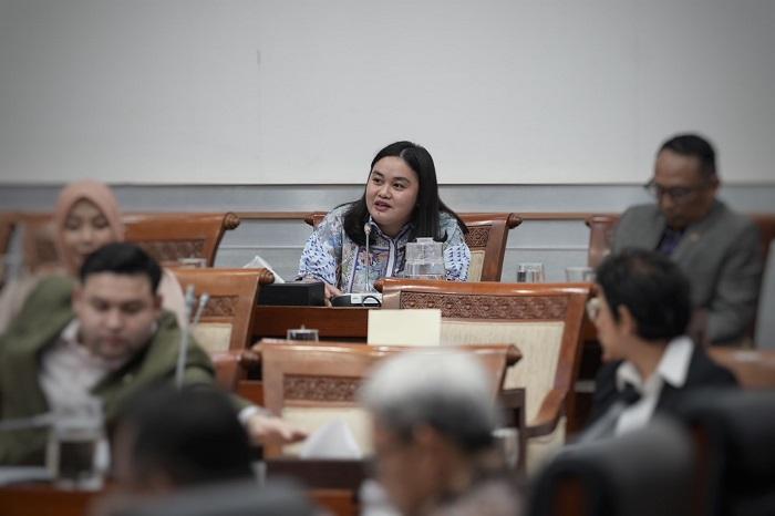 Farah-Puteri-Nahlia-prihatiin.jpg