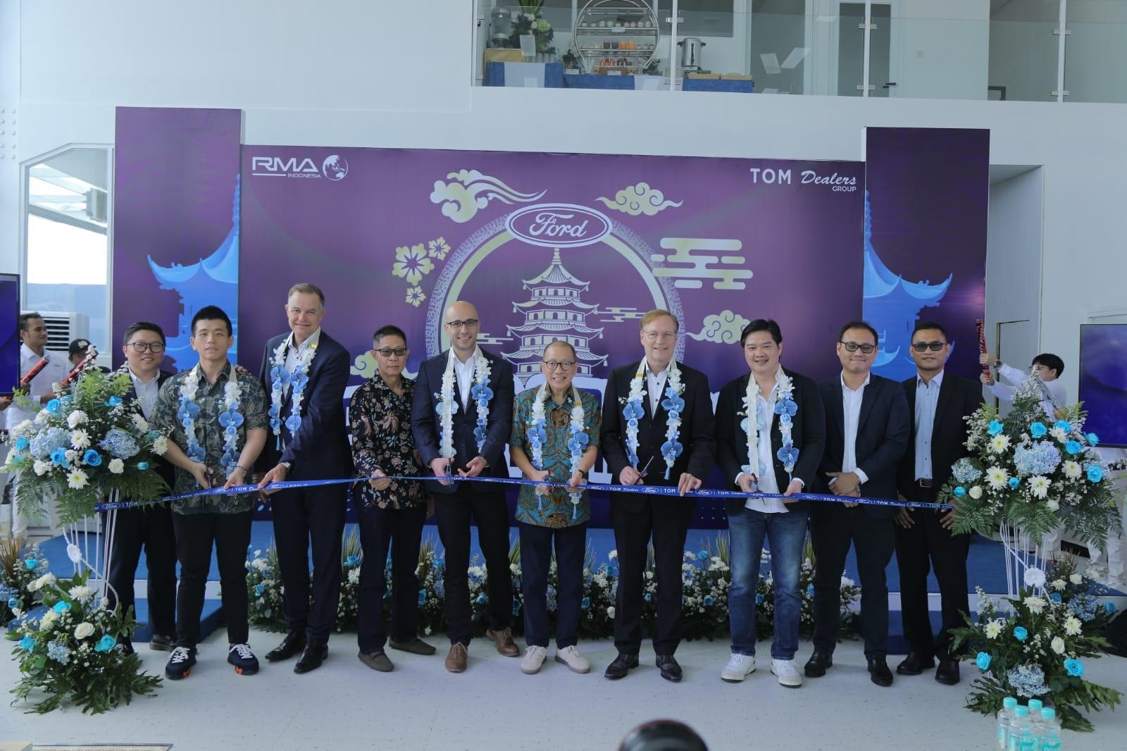 Ford-melalui-RMA-Indonesia-resmi-membuka-dealer-terbaru-di-kawasan-PIK-2.jpg