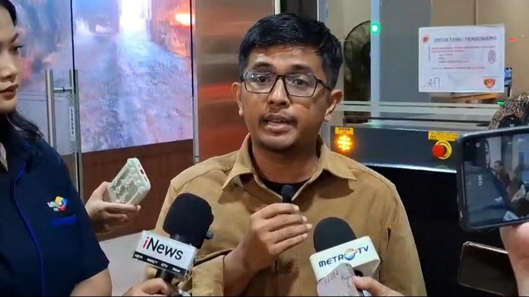 Aktivis Greenpeace Iqbal Damanik Laporkan Teror Bangkai Ayam ke Bareskrim Polri