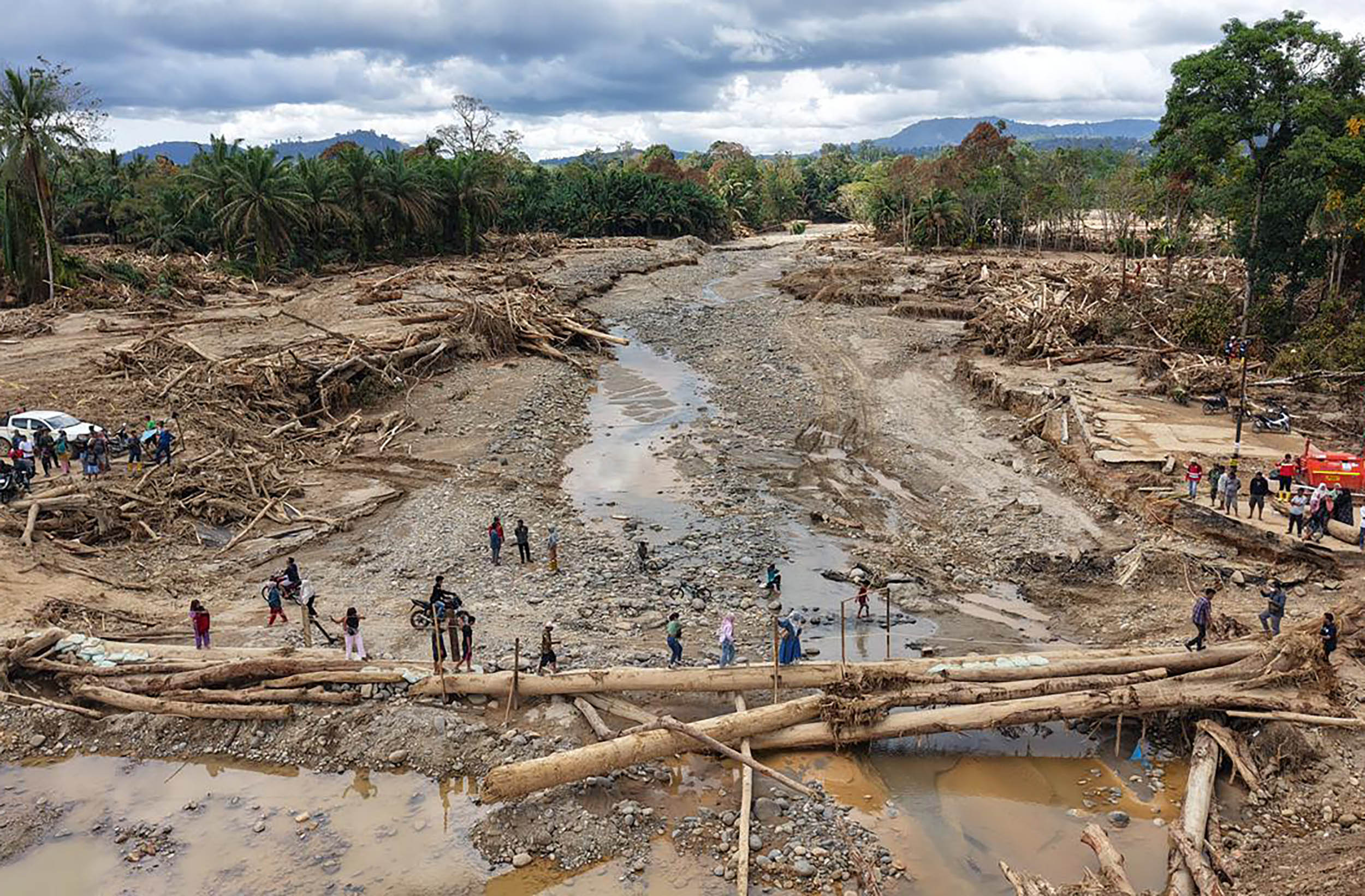 PKB Soal Tobat Nasuha Banjir Sumatera: Kerendahan Hati Cak Imin, Jawaban Sombong Raja Juli