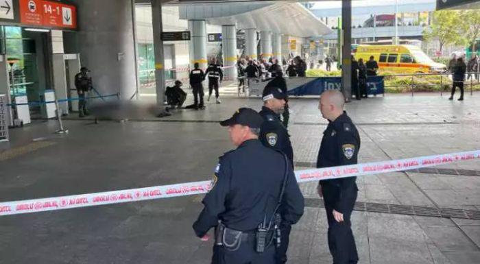 GUNCANG-HAIFA-Polisi-Israel-berjaga-di-lokasi-serangan-penembakan-di-Lev-Hamifratz-Mall.jpg