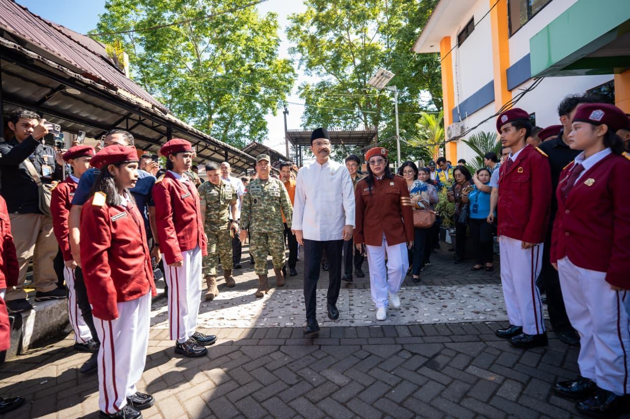 Gus-Ipul-Open-House-Sekolah-Rakyat.jpg