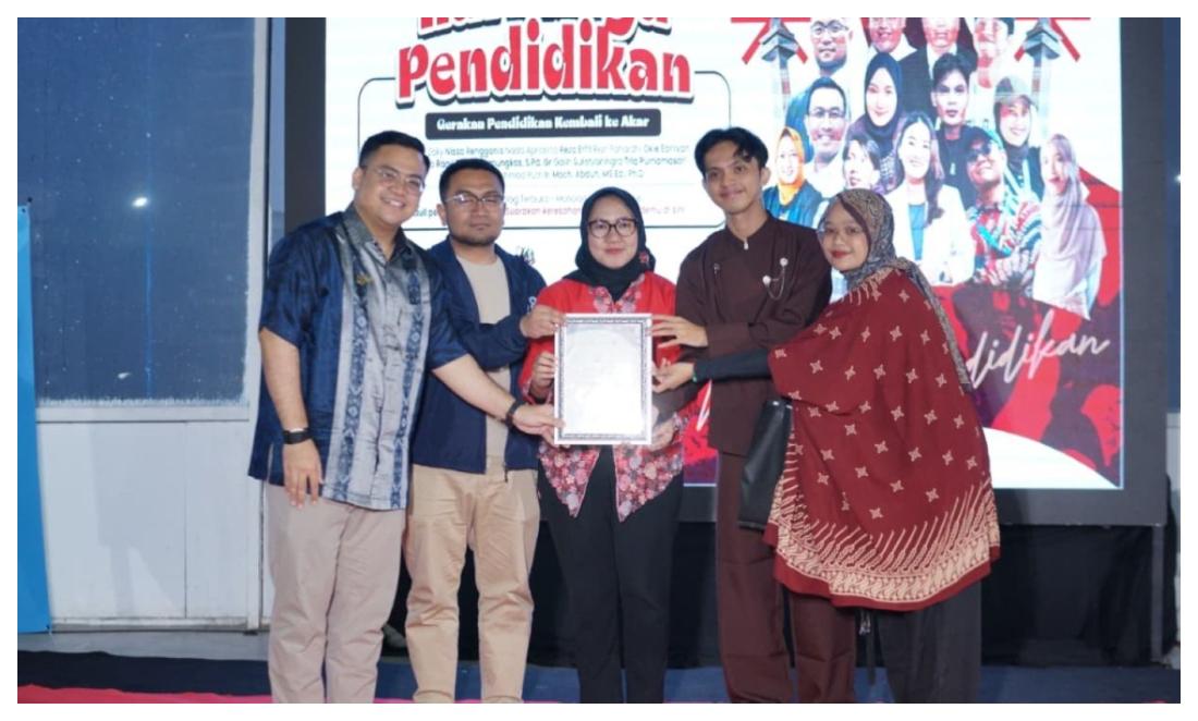 Gerakan 'Benerin 1000 Sekolah' Diluncurkan dalam Hari Raya Pendidikan 2026