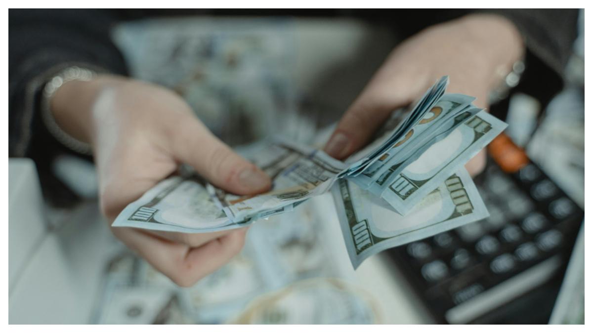 Ilustrasi-uang-yang-diunduh-dari-Pexels-pada-28-Mei-2025-Berikut-i.jpg