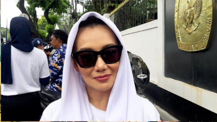 Ini-alasan-Reza-Artamevia-tak-hadir-di-syukuran-4-bulanan-kehamilan-putrinya-Aaliyah-Massaid.jpg