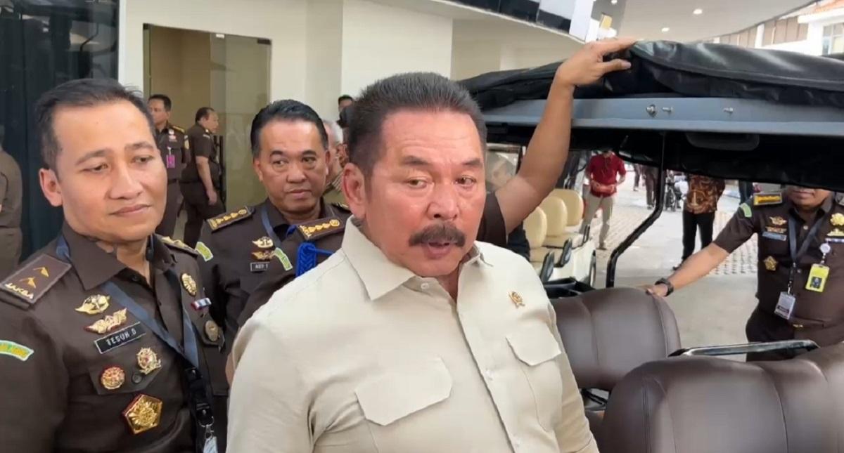 Jaksa-Agung-ST-Burhanudin-saat-ditemui-usai-hadiri-acara.jpg