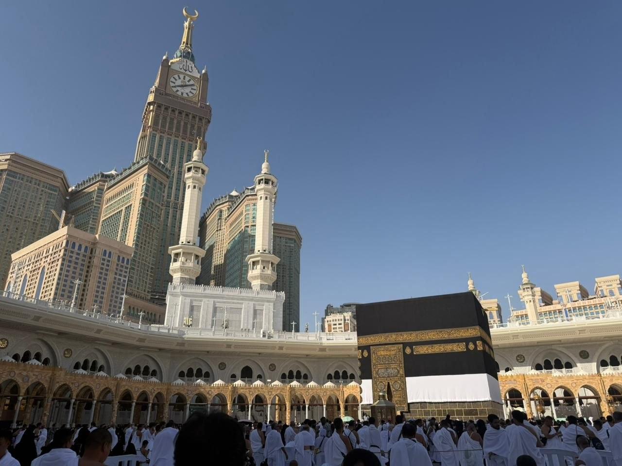 SUASANA MASJIDIL HARAM - Jemaah haji 2026 memadati area tawaf, Makkah, Arab Saudi Jumat (1/5/2026).