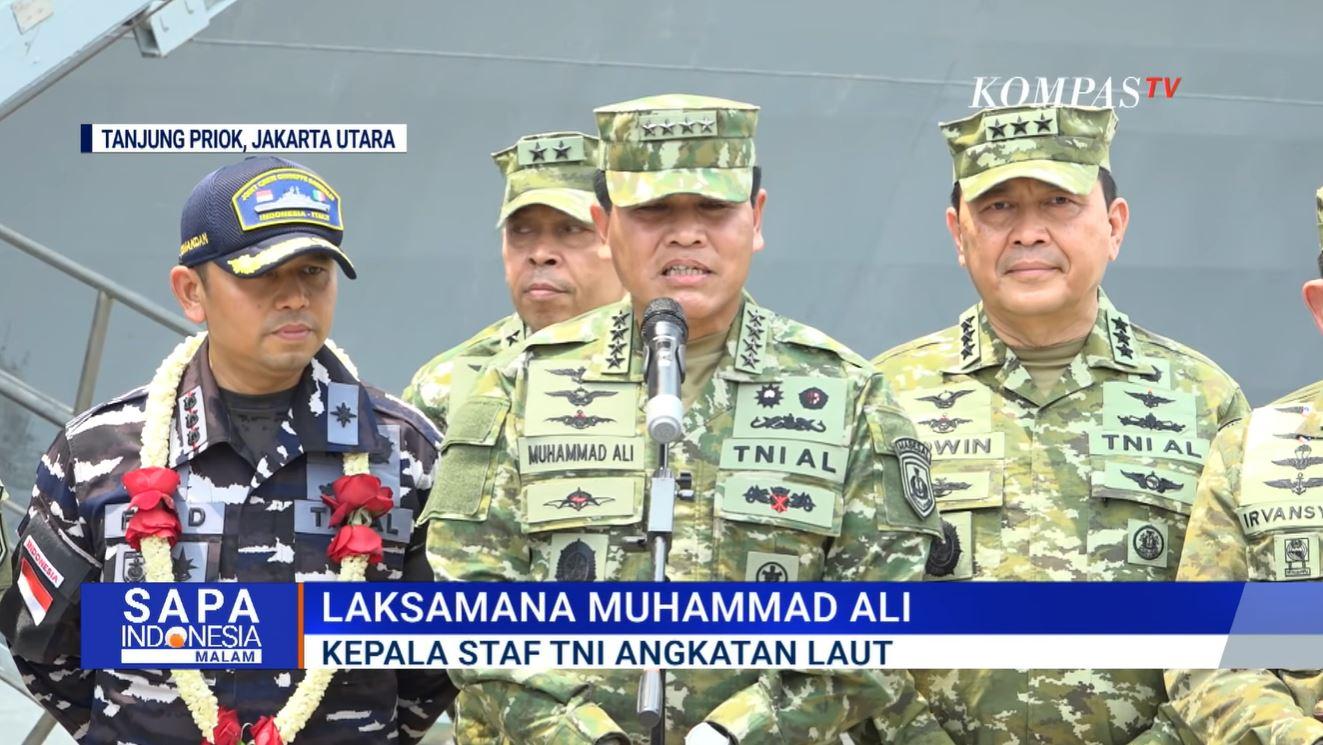 KAPAL INDUK INDONESIA - Kepala Staf TNI Angkatan Laut Laksamana Muhammad Ali menggelar konferensi pers saat kedatangan kapal induk Italia, Giuseppe Garibaldi, di Dermaga Tanjung Priok, Jakarta, 18 September 2026. Muhammad Ali memastikan kapal ini siap berlayar dan mampu beroperasi optimal di wilayah maritim Indonesia.