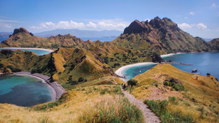 KEINDAHAN-ALAM-INDONESIA-Pesona-Pulau-Padar-Nusa-Tenggara-Timur.jpg