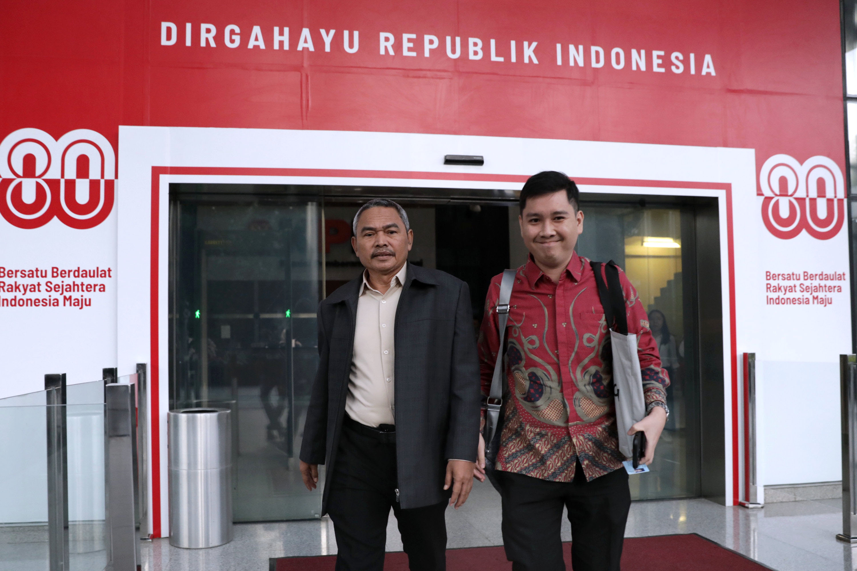 KPK Periksa Satori dan Heri Gunawan Tersangka Korupsi CSR BI-OJK, Ini yang Didalami Penyidik