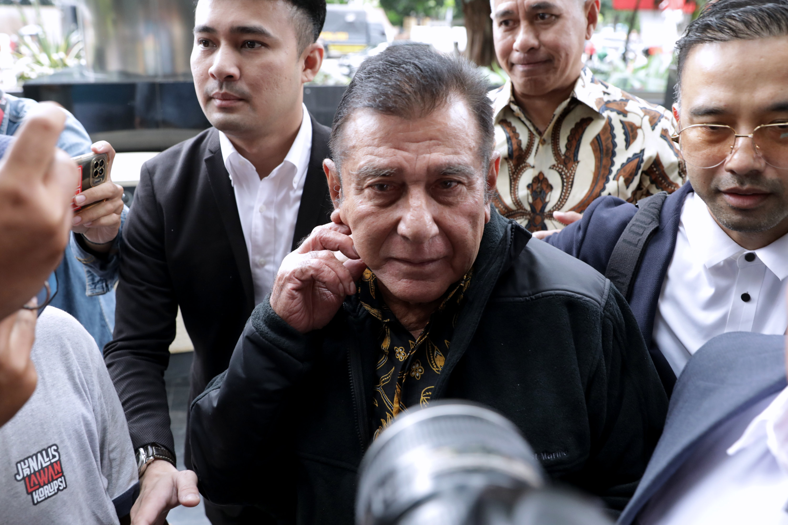 KPK-Periksa-Ketua-Umum-PP-Japto-Soerjosoemarno_20250226_102856.jpg