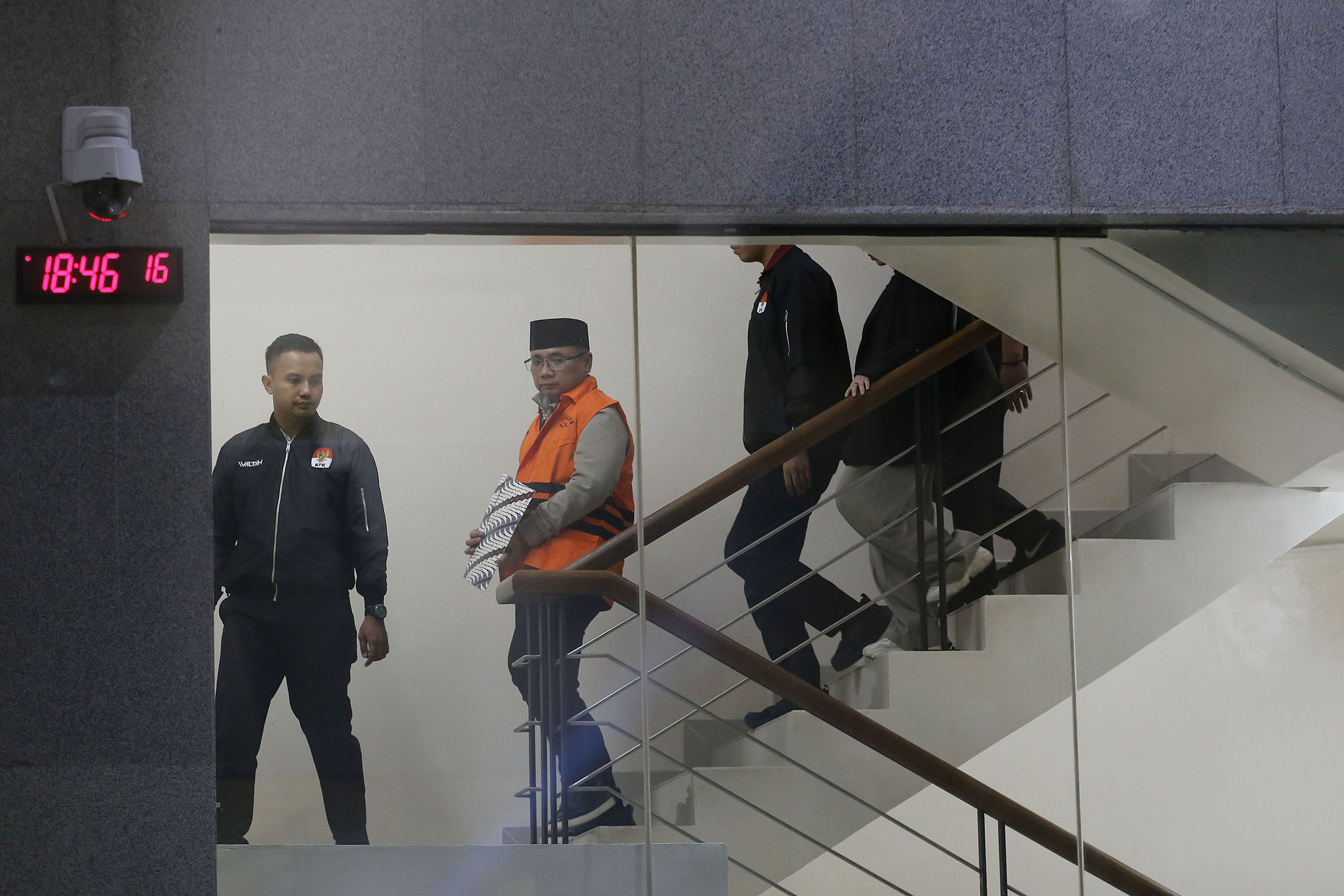 Privilege Tahanan Rumah Gus Yaqut Cederai Hukum, Kepercayaan Publik ke KPK dan Prabowo Dipertaruhkan