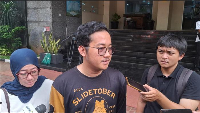 Pihak Keluarga: Kami Tidak akan Mengemis Agar Delpedro Marhaen Dibebaskan