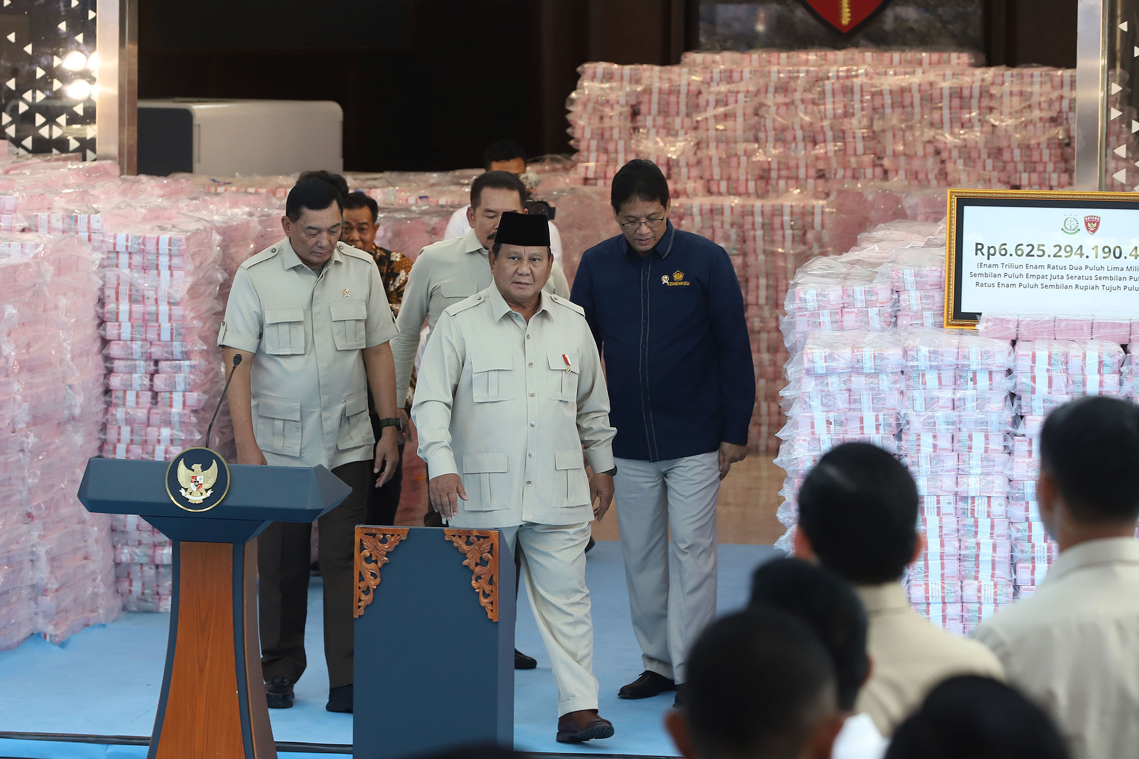 Darimana Asalnya Uang Rp 6 Triliun yang Dipamerkan di Depan Prabowo? Nantinya Disimpan di Mana?