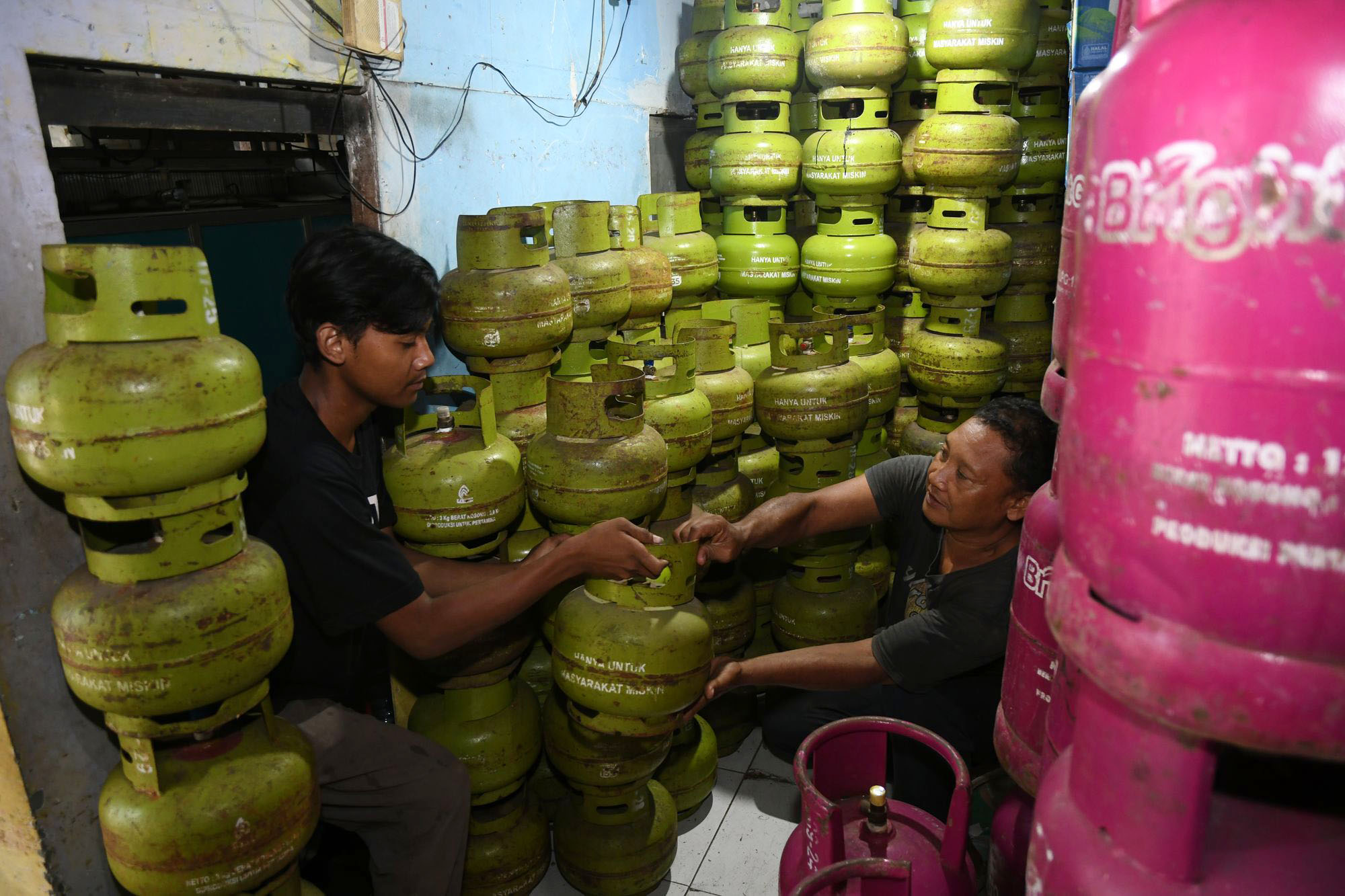 Kenaikan-Harga-Gas-3-Kg-di-Jawa-Timur_20250123_192936.jpg