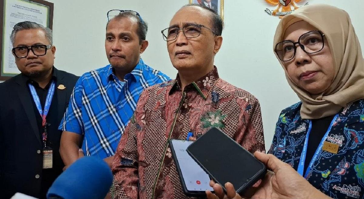 Ketua MA: Tak Ada Pertentangan Putusan Pengadilan dengan Keputusan Presiden Soal 2 Guru di Luwu