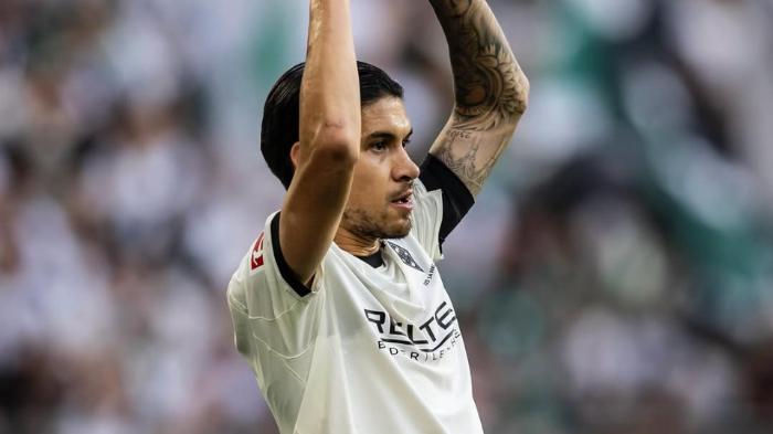 Kevin-Diks-Borussia-Monchengladbach-159.jpg