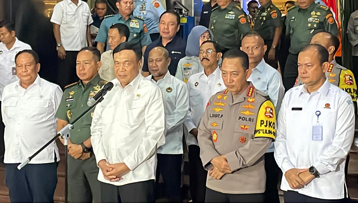 Kondisi-Jelang-Tahun-Baru-2026-Diklaim-Aman-Menko-Polkam-Tidak-Ada-Kejadian-Menonjol.jpg
