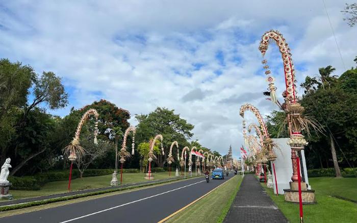 Prakiraan Cuaca Kota Denpasar Bali Sabtu, 4 Oktober 2025: Cerah Sepanjang Hari dengan Angin Kencang
