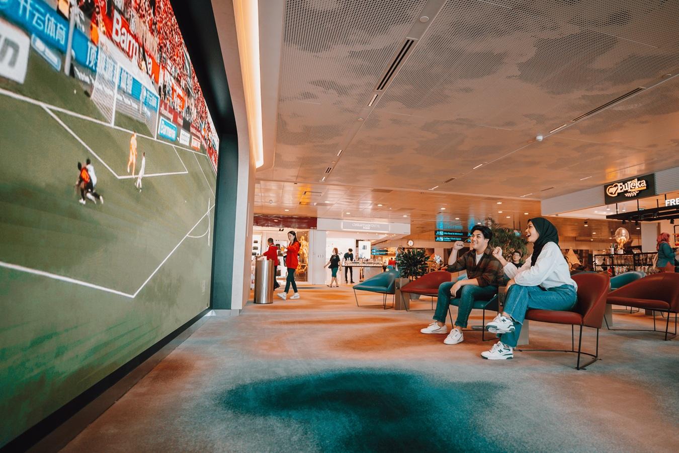 Lokasi-Nobar-gratis-Piala-Dunia-2026-di-Terminal-2-Transit-Sports-Lounge-Bandara-Changi-Singapura.jpg