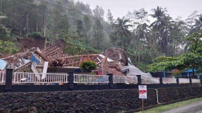Longsor-di-Purworejo-Satu-Rumah-Hancur-Tertimbun-Tanah-dan-Batu-4-Orang-Tewas.jpg
