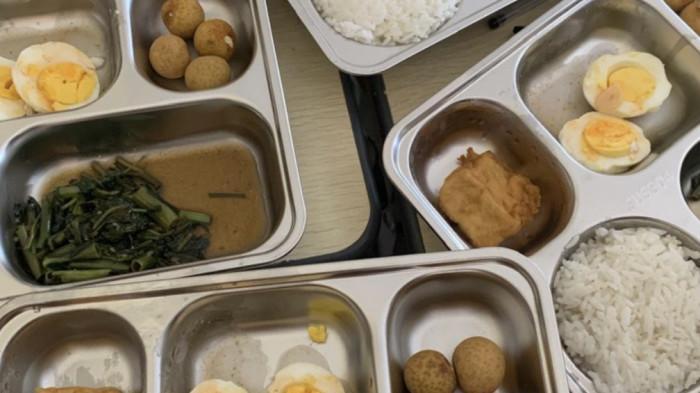 MBG di Kota Batu Nasi dan Sayurnya Basi, Wadah Bau Amis, Berujung Dihentikan Sementara