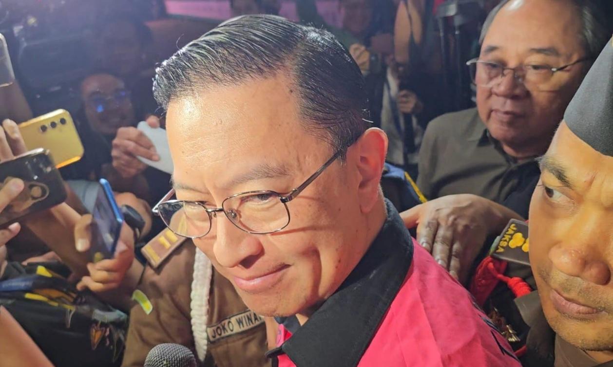 Mantan-Menteri-Perdagangan-Tom-Lembong-ditahan.jpg