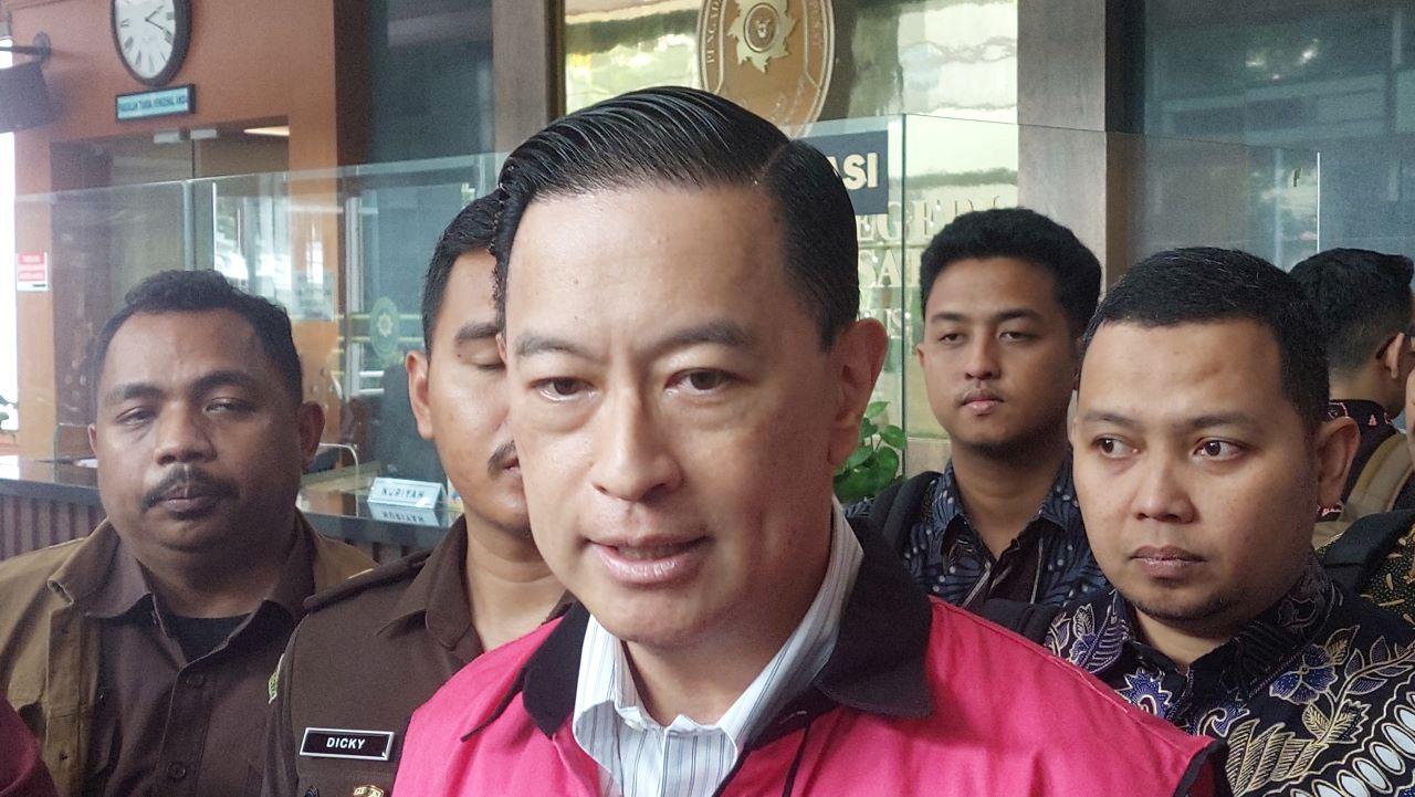 Mantan-Menteri-Perdagangan-Tom-Lembong-usai-sidang-kasus-korupsi-impor-gula-di-Pengadilan-Tipikor.jpg