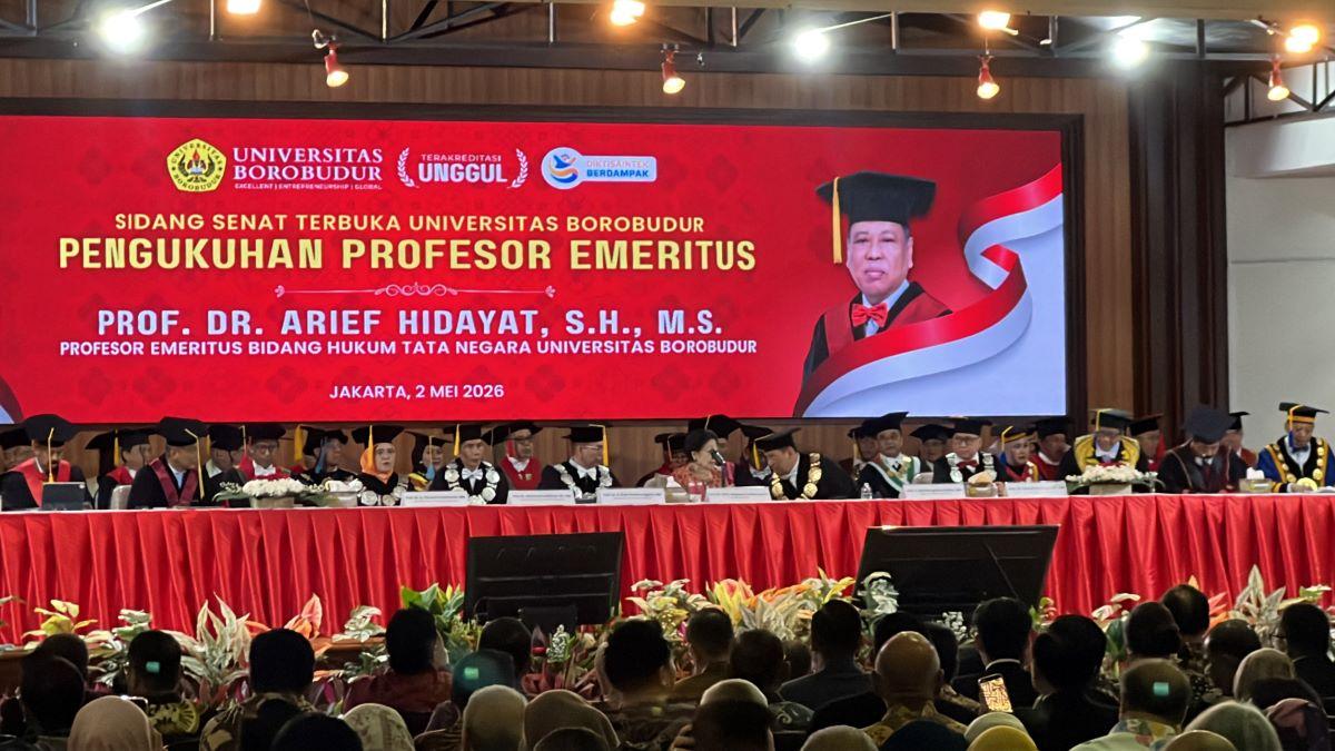 Megawati Hadiri Pengukuhan Arief Hidayat sebagai Profesor Hukum Tata Negara Universitas Borobudur
