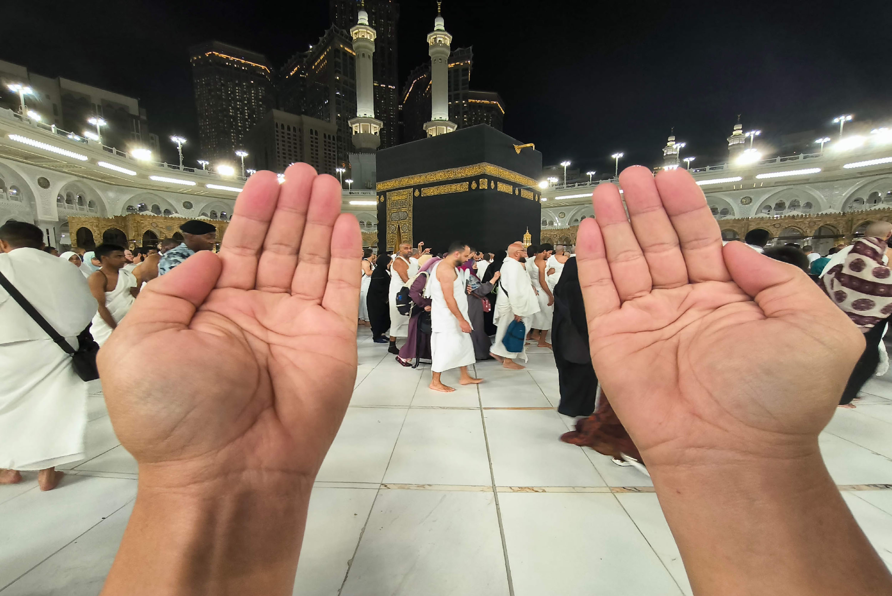 Melihat-Masjidil-Haram-Dipenuhi-Jamaah-Umroh_20251219_181506.jpg