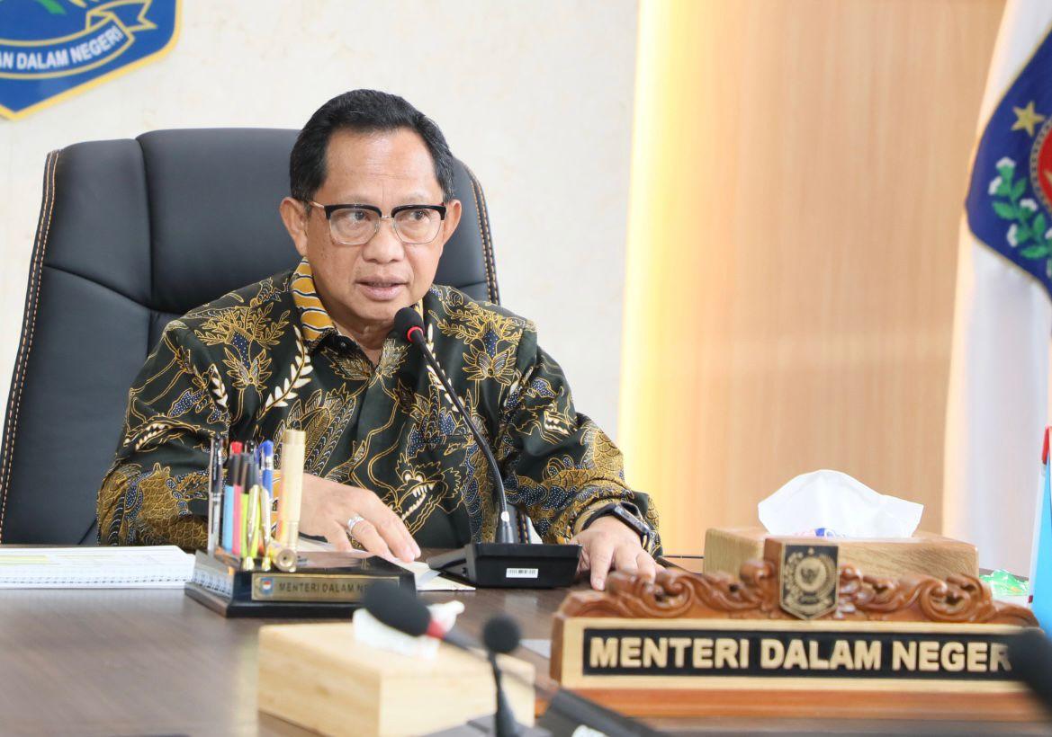 Mendagri Tito Karnavian Minta Pemda Cabut Aturan Pembatasan Pembelian BBM yang Picu Panic Buying