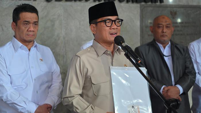 Mendes-Yandri-di-Kantor-Kemendes-PDT-di-Jakarta.jpg