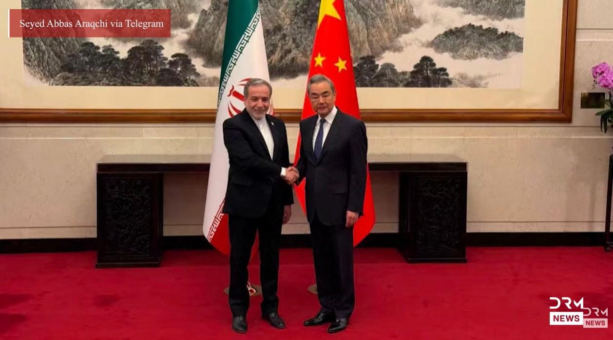 Menlu-Iran-Abbas-Araghchi-dan-Menlu-China-Wang-Yi.jpg
