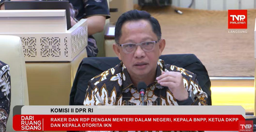 Menteri-Dalam-Negeri-Mendagri-Tito-Karnavian-rapat-kerja-bersama-Komisi-II-DPR-RI.jpg